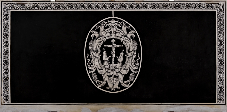 Paliotto con Crocifisso e i confratelli dei Sacchi Bianchi