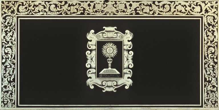 Paliotto con ostensorio