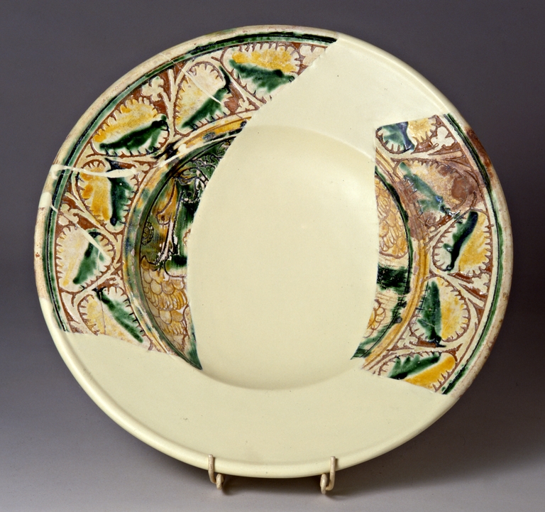 Piatto in ceramica graffita