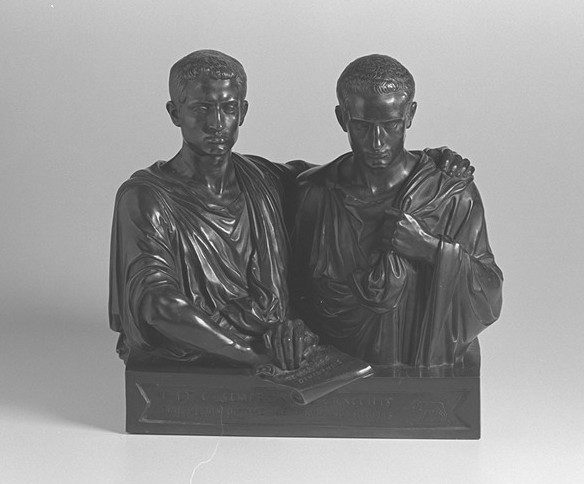 Statua in bronzo con i Gracchi