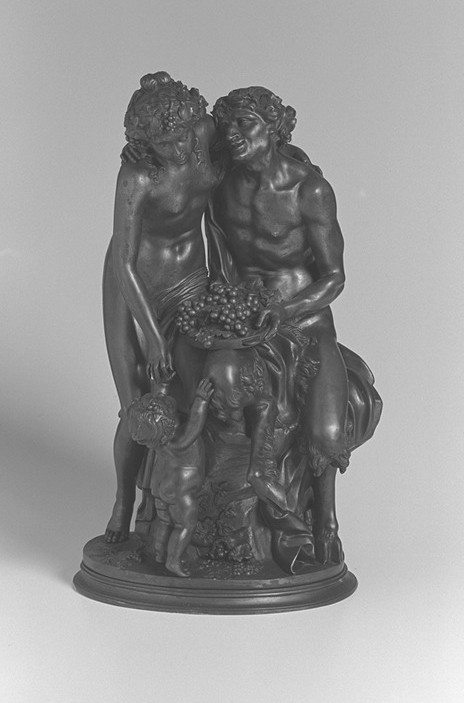 Statua in bronzo con ninfa e satiro