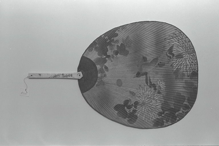 Ventaglio a ventola con fiori e uccelli