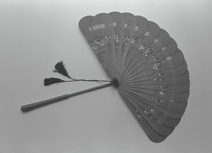 Ventaglio parasole con mughetti e violette